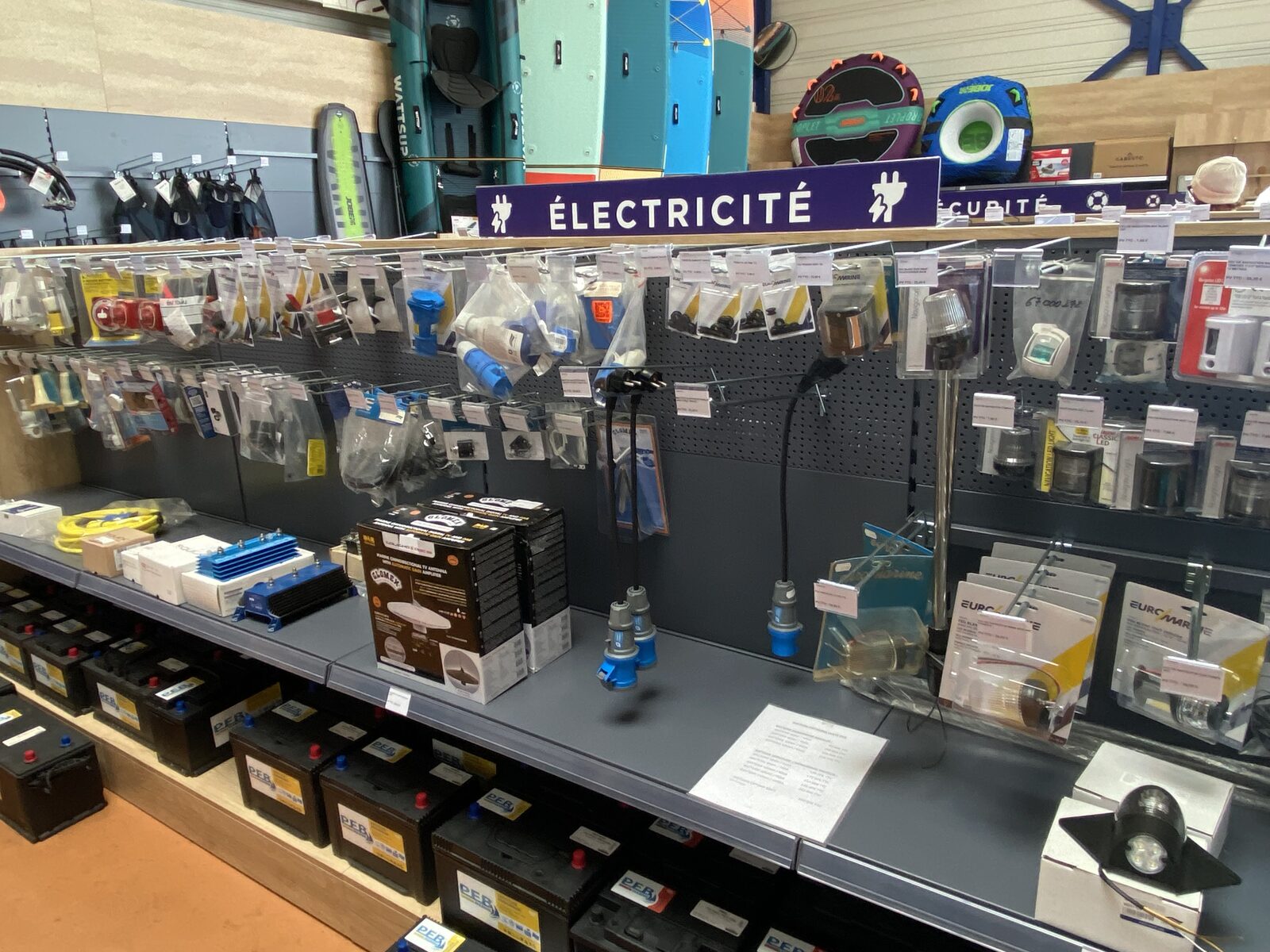 Rayon Électricité — Magasin Cabesto Clinique du Bateau Saint-Cyprien