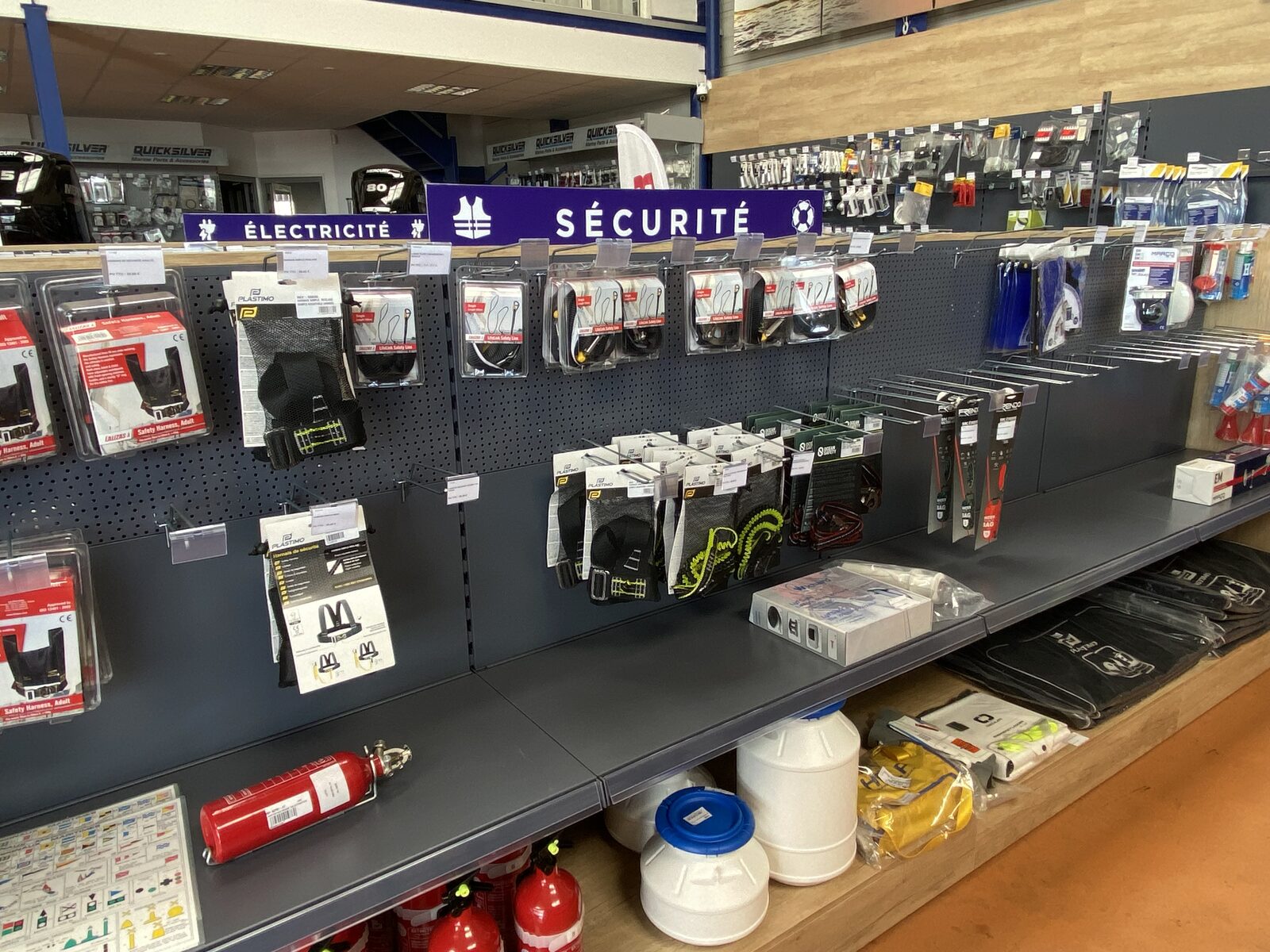 Sécurité — détecteurs et signalisation — Magasin Cabesto Clinique du Bateau Saint-Cyprien